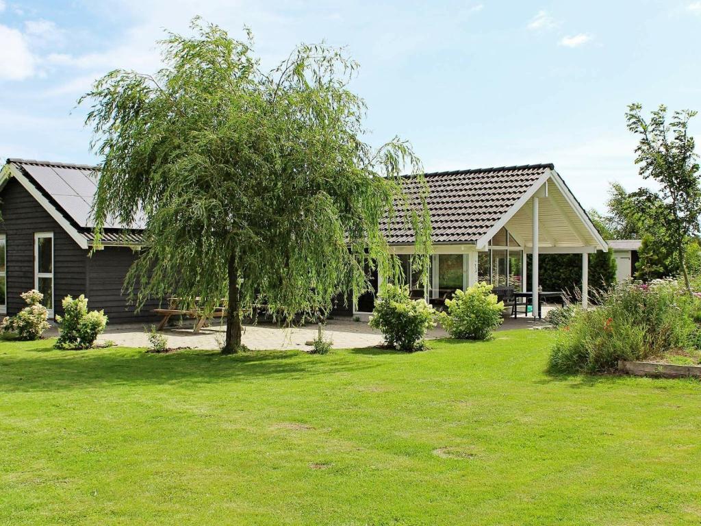 12 person holiday home in Idestrup