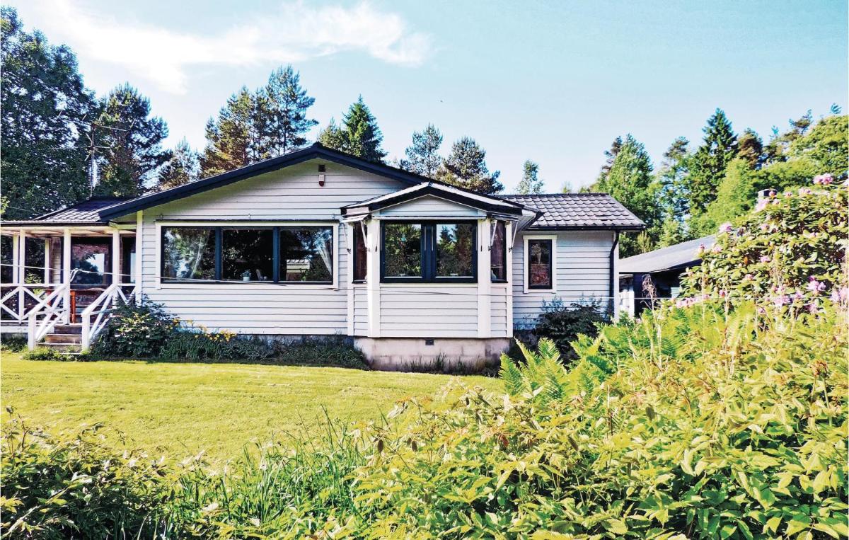Pet Friendly Home In Laholm With Kitchen