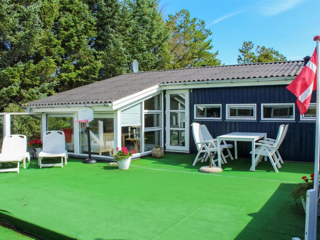 Holiday Home Gitten - 600m from the sea by Interhome