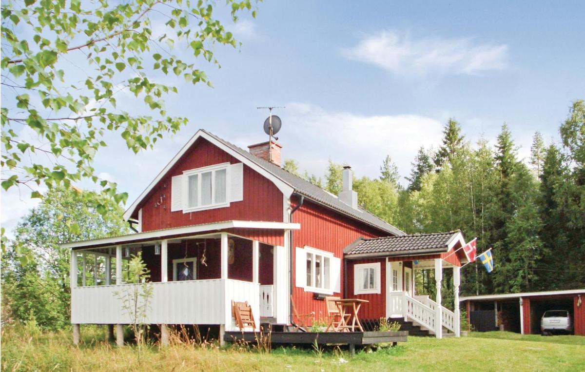 Beautiful Home In Lesjöfors With Sauna