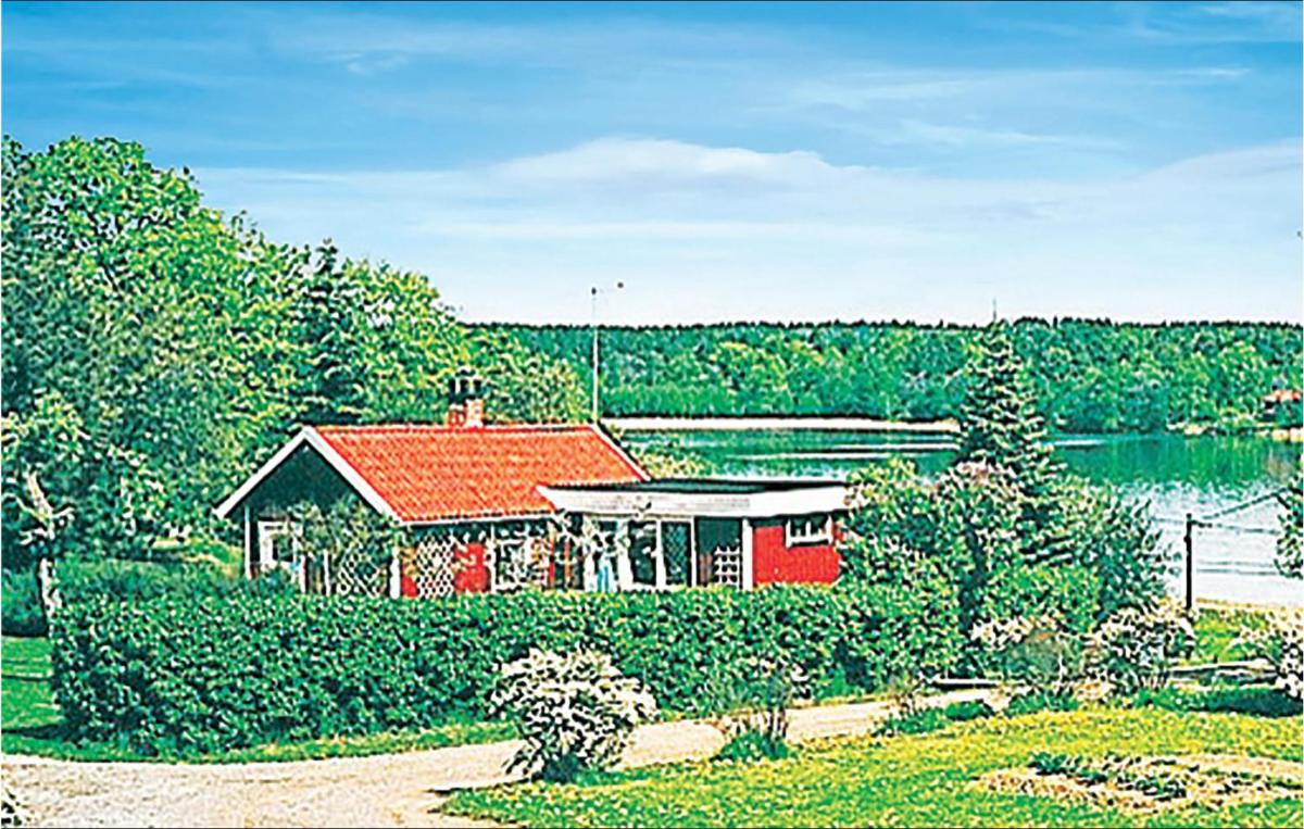 Cozy Home In Strängnäs With Kitchen