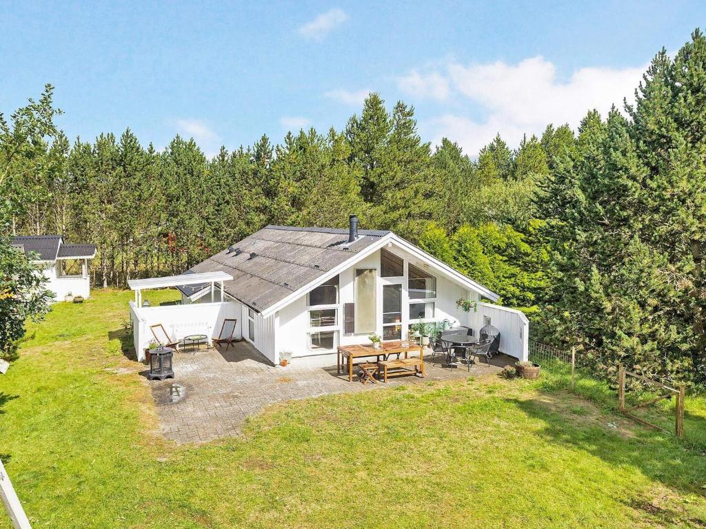 Luxurious Retreat by Bratten Strand-By Traum