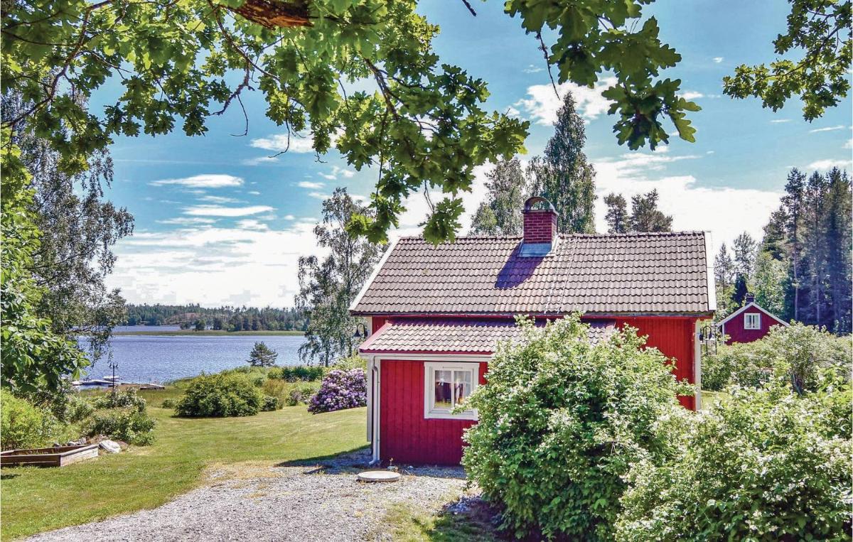 Awesome Home In Köpmannebro With House Sea View