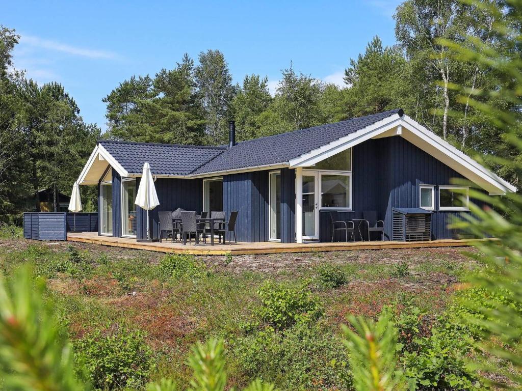 Modern Beach Retreat in osterby-By Traum