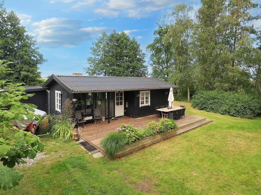 6 person holiday home in Mern-By Traum