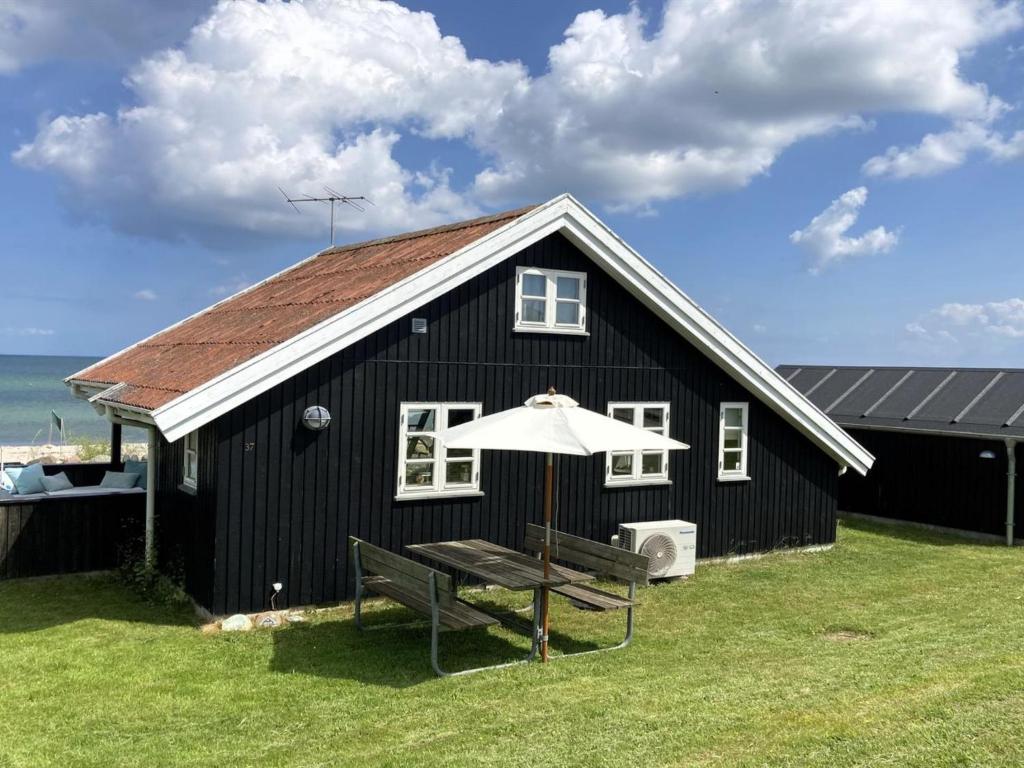 Holiday Home Ofrath - 5m from the sea by Interhome