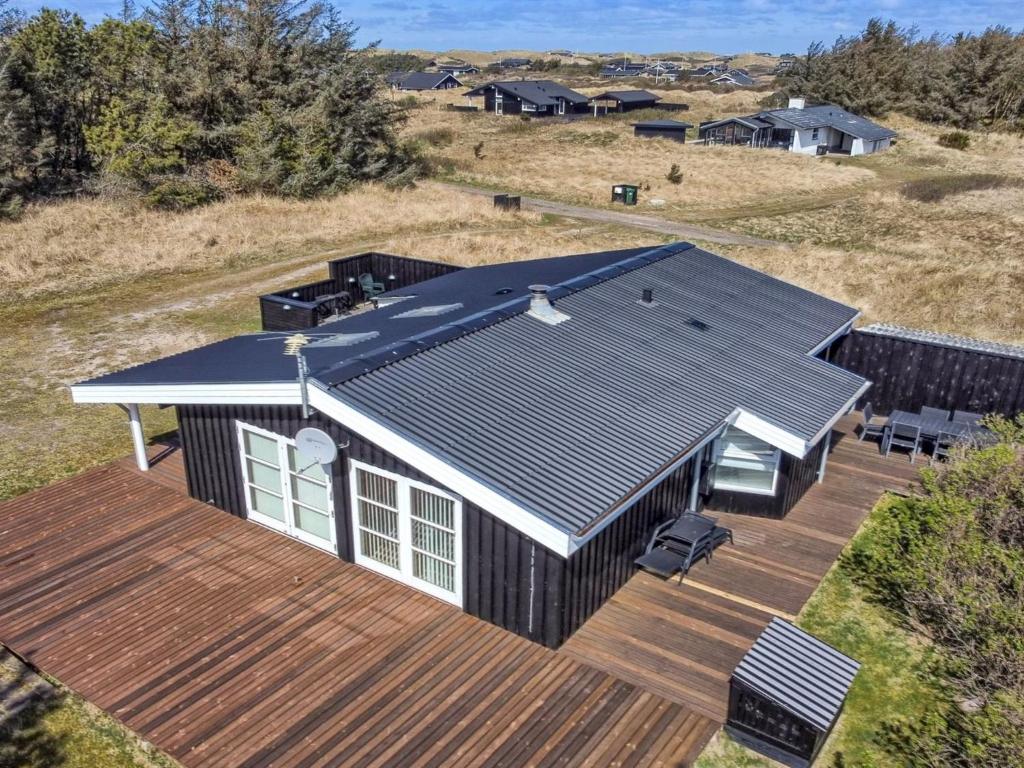 Holiday Home Nienke - 700m from the sea by Interhome