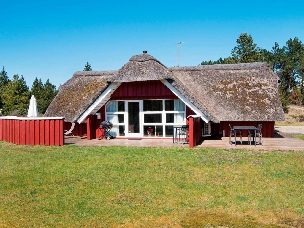 8 person holiday home in Rømø-By Traum