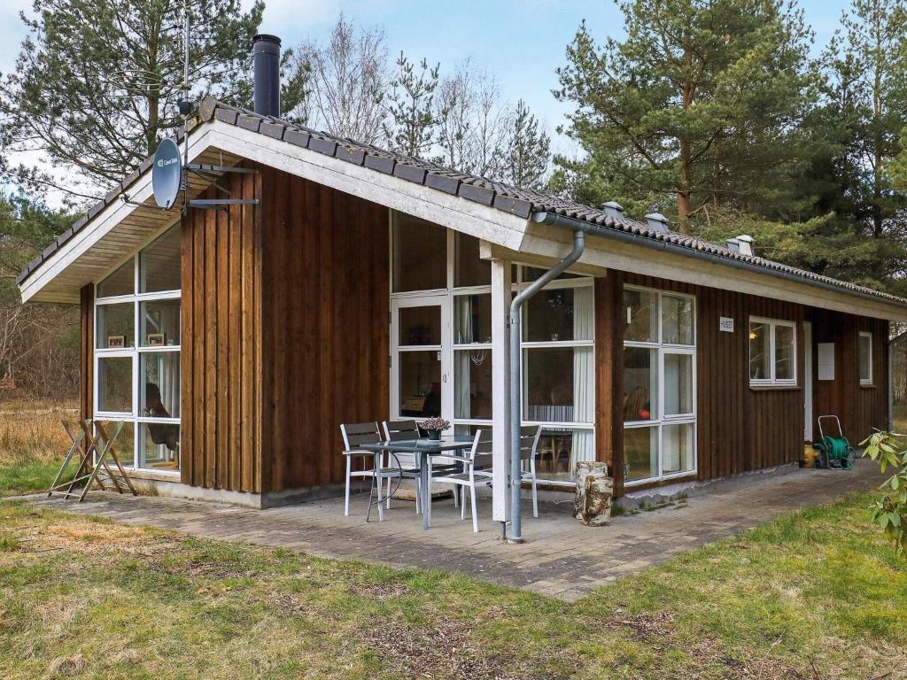 Bright Coastal Retreat in LyngsAY-By Traum