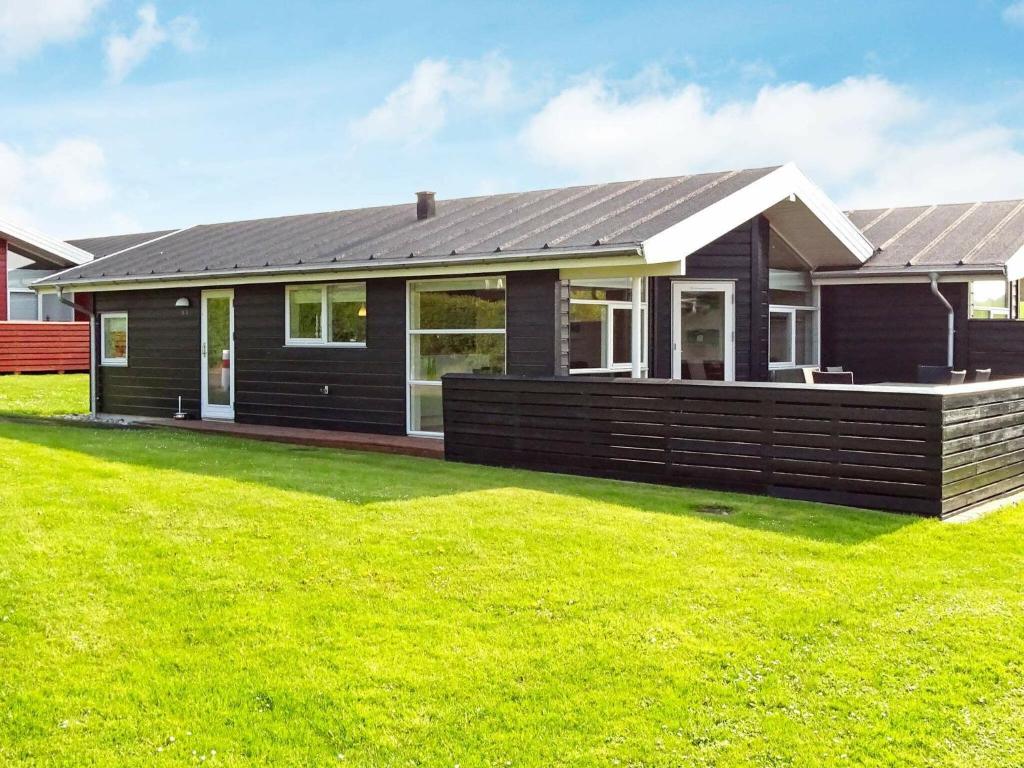6 person holiday home in Tranekær