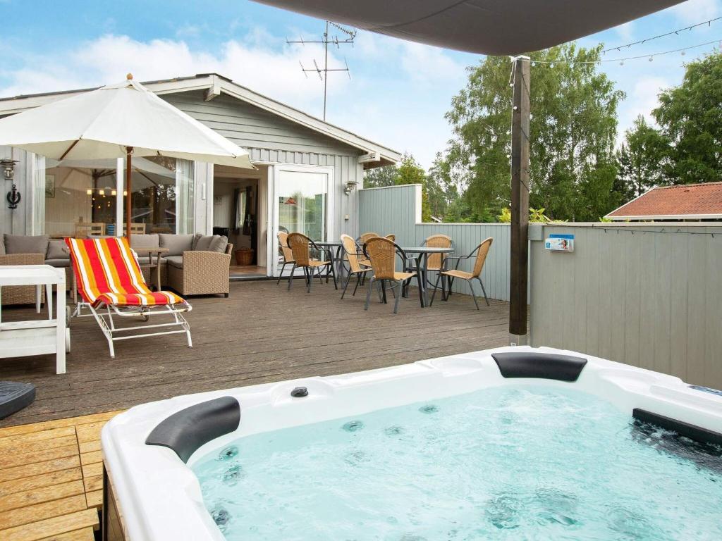 9 person holiday home in Væggerløse