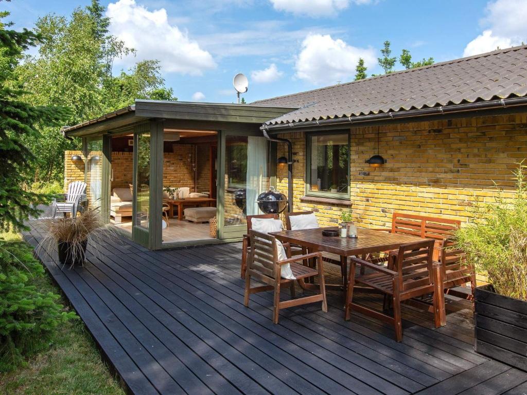 Bright Cottage with Garden Terrace-By Traum