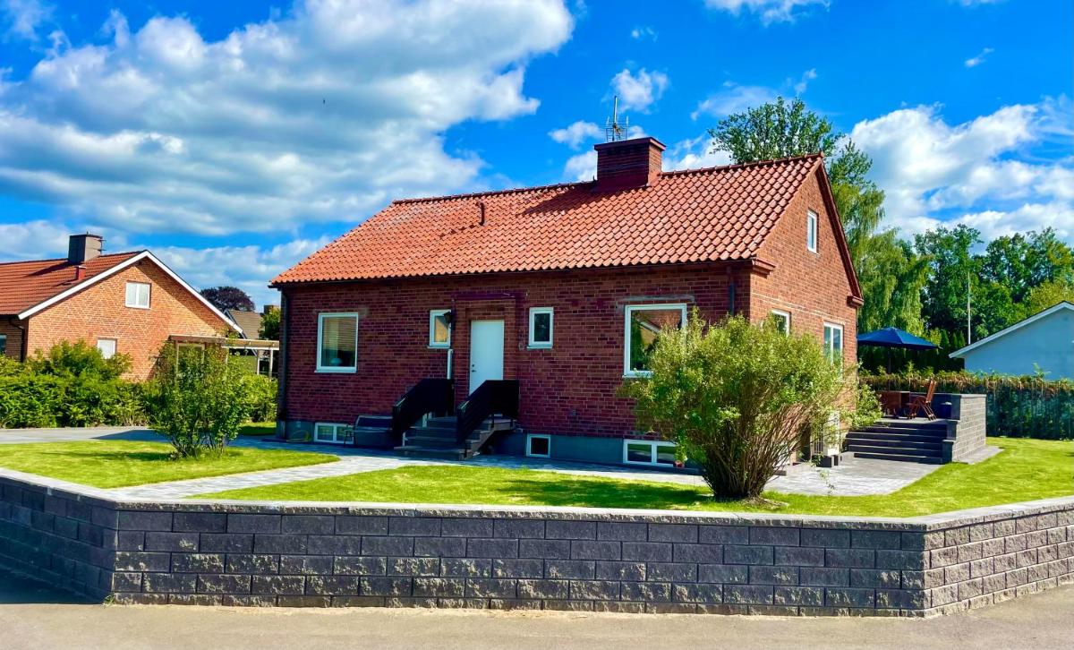 Hus nära naturen och sjö