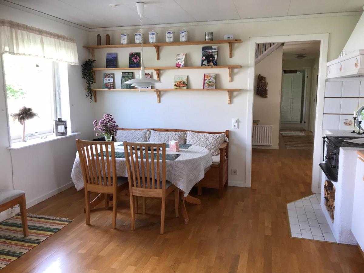 Lägenhet i villa nära strand på ö