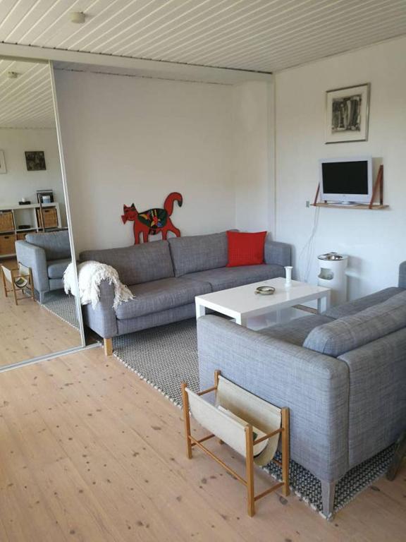 Hyggelig lejlighed med terrasse nær Skagen centrum