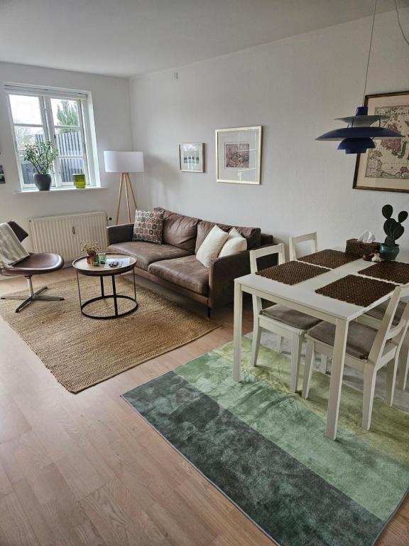 Lejlighed B med dejlig privat gårdhave på Thurø