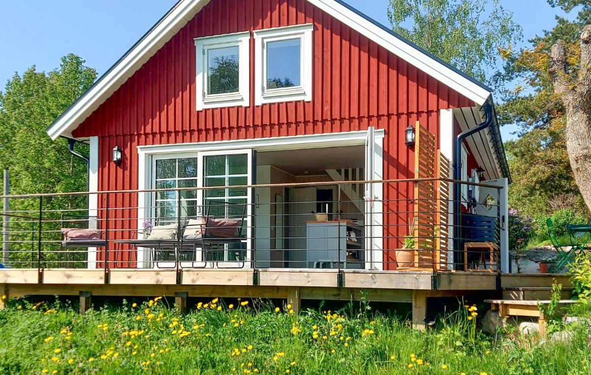 Lovely Home In Åkersberga With Wifi