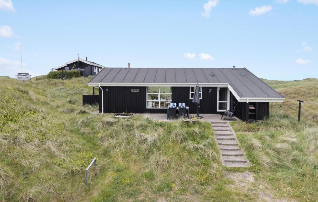 Lovely Home In Løkken With Wifi