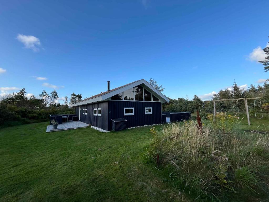 Lovely Cottage Close To The Beach