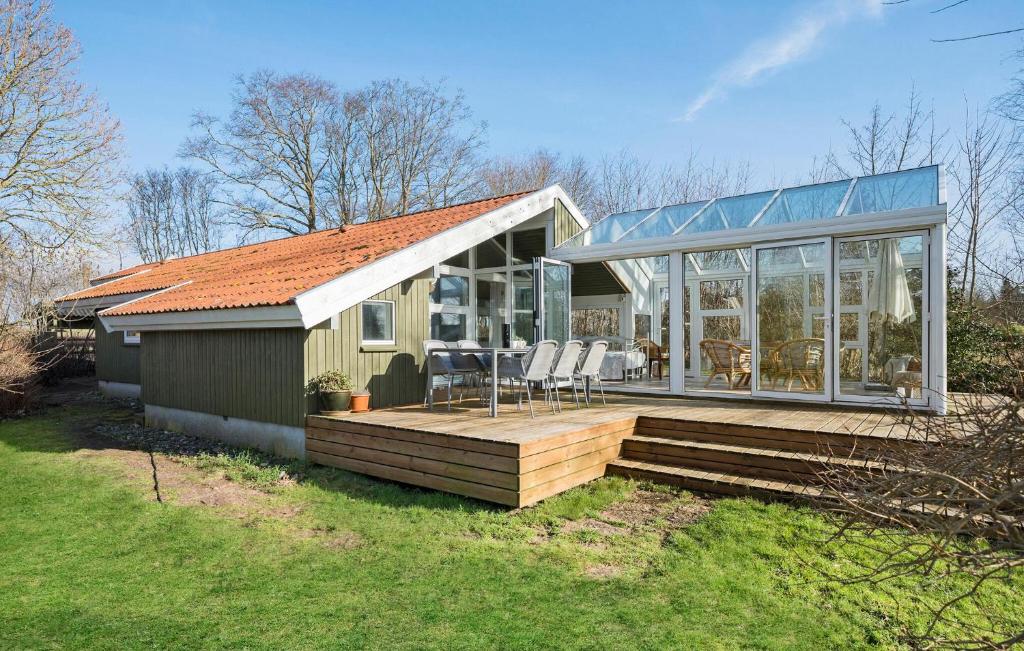 3 Bedroom Stunning Home In Mesinge
