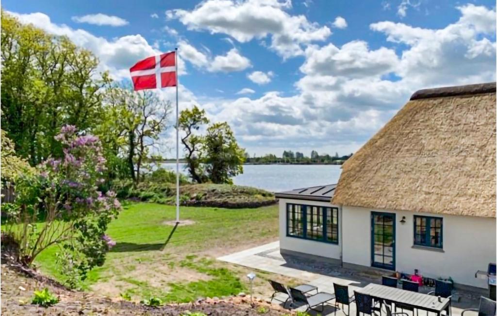 Awesome Home In Otterup With Wifi