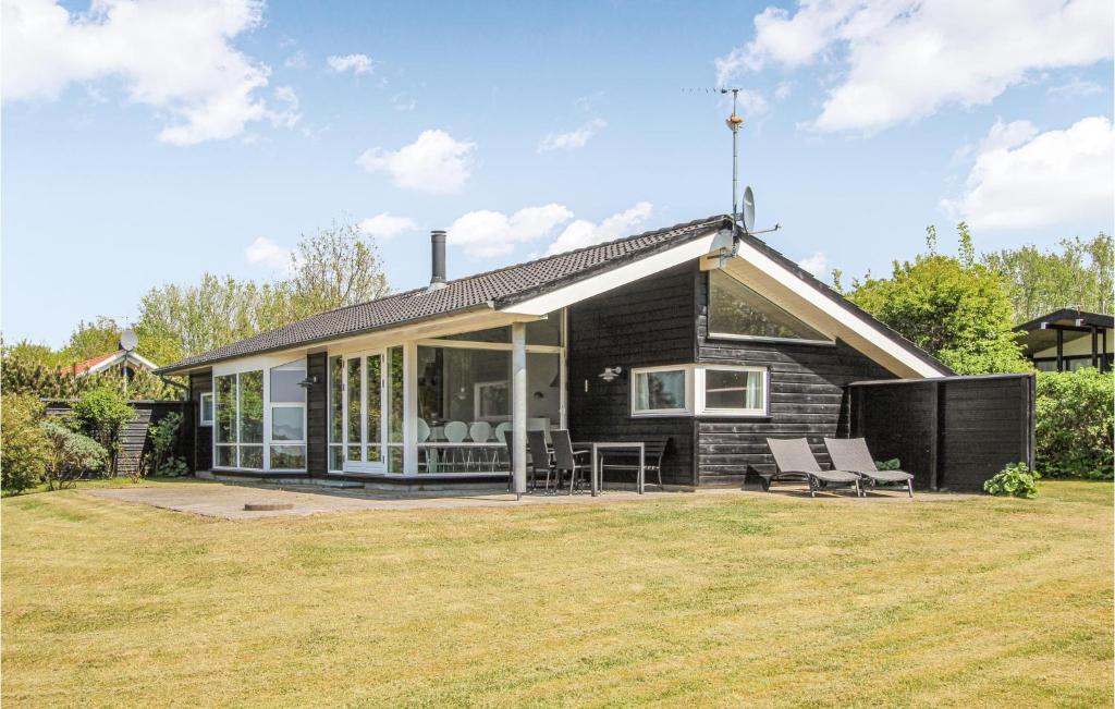 Amazing Home In Samsø With Kitchen