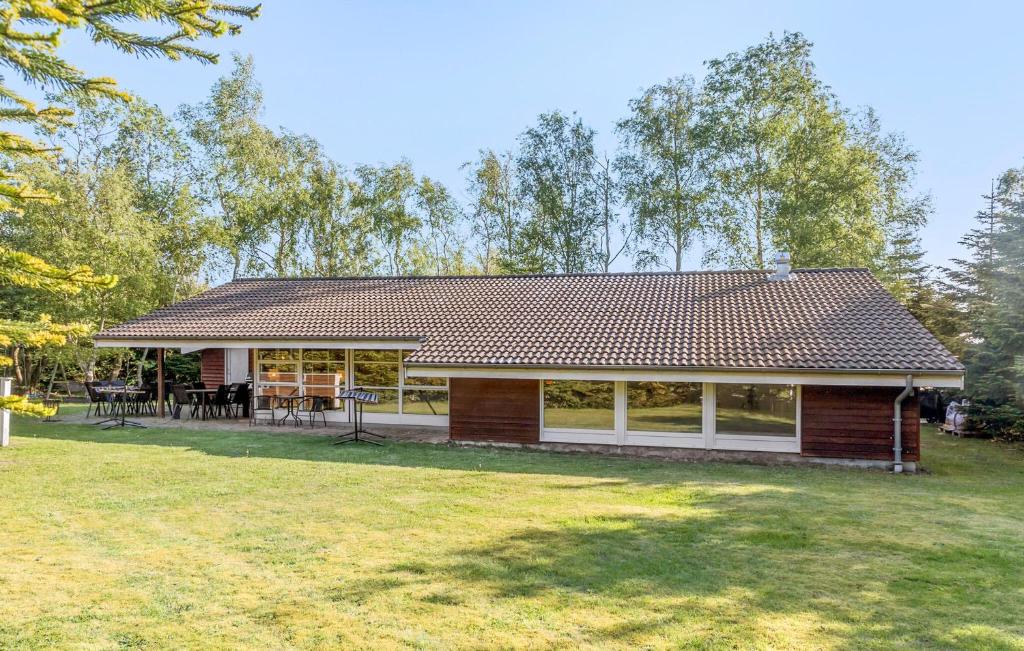 Nice Home In Væggerløse With Sauna