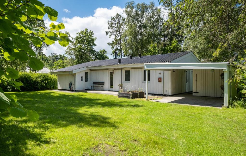 Beautiful Home In Hadsund With Sauna