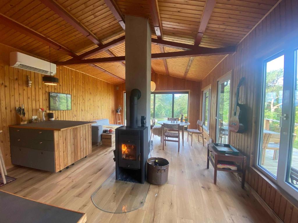 Romantic Retreat Close To The Beach