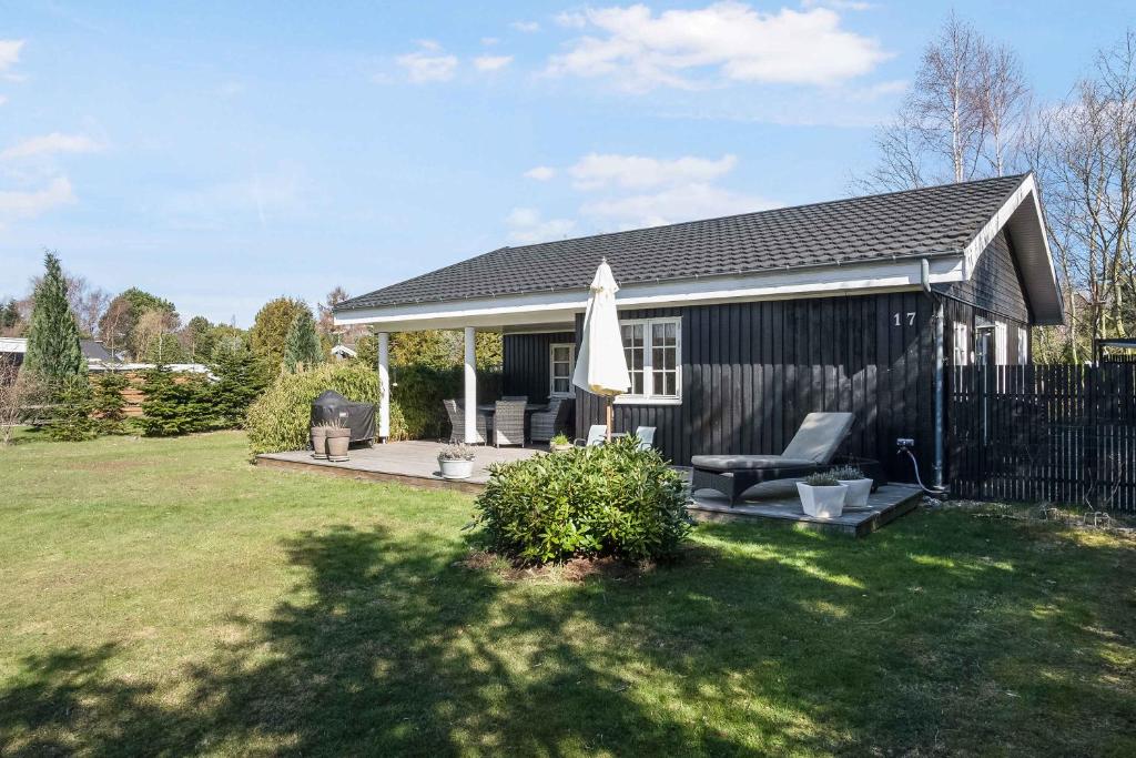 Luxurious And Inviting Cottage Close To The Beach