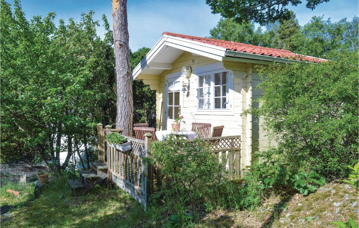 Gorgeous Home In Särö With Kitchenette