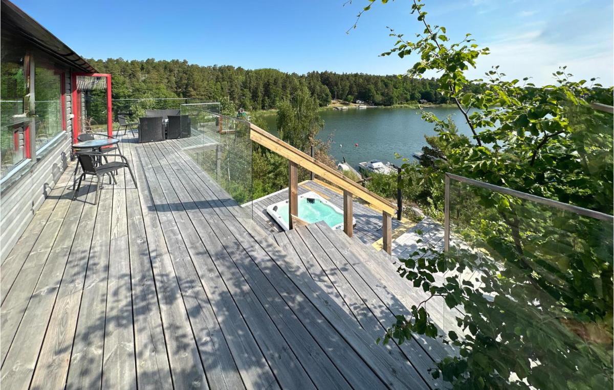 Awesome Home In Dalarö With House Sea View