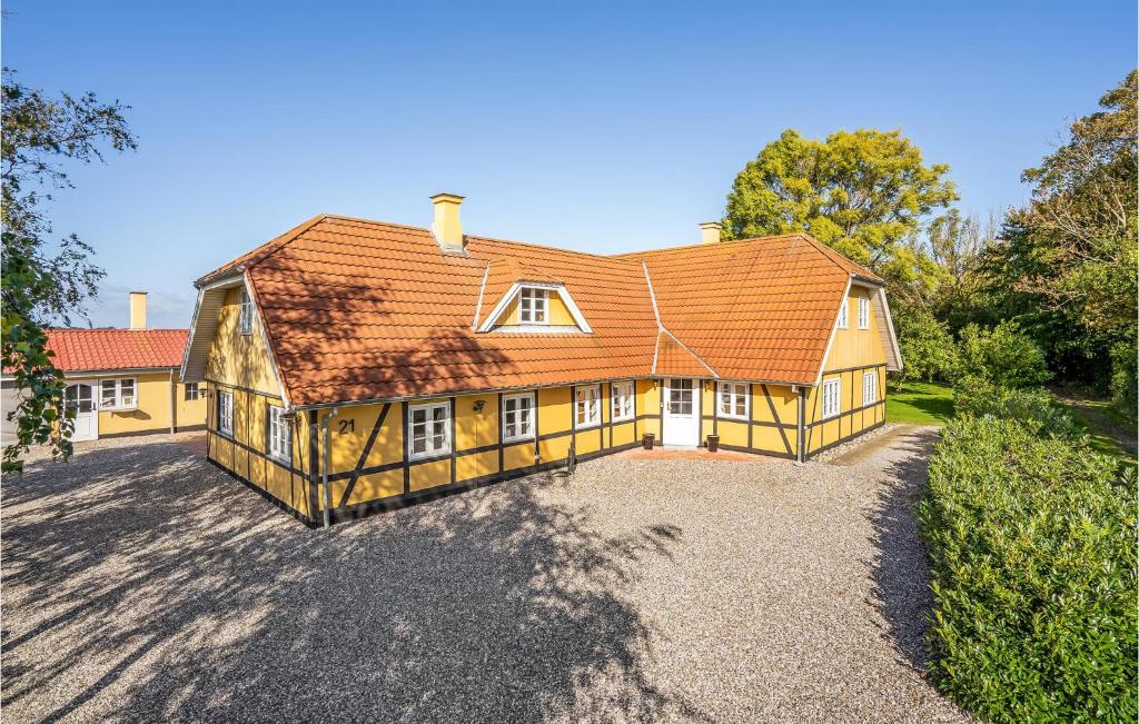 6 Bedroom Cozy Home In Dannemare