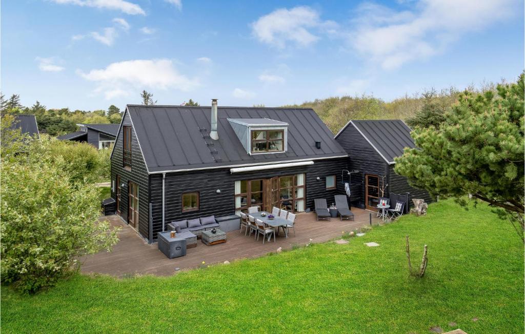 Gorgeous Home In Fanø With Kitchen