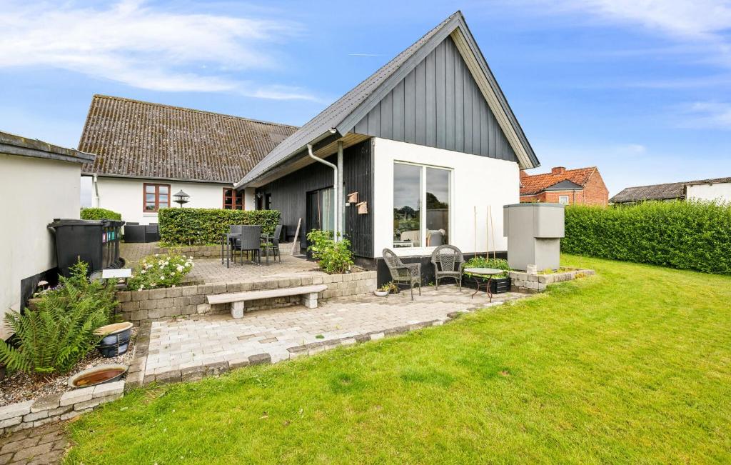 5 Bedroom Gorgeous Home In Farsø