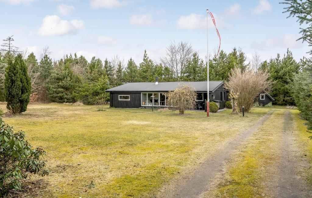 Nice Home In Hals With Wifi