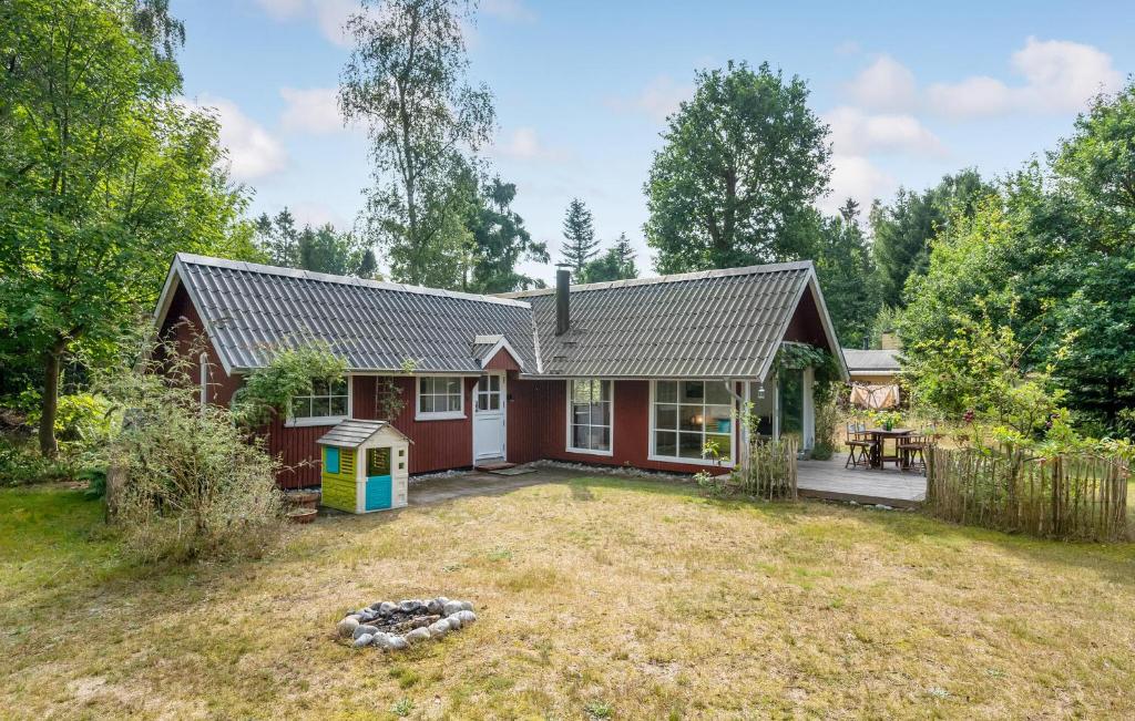 2 Bedroom Beautiful Home In Strøby