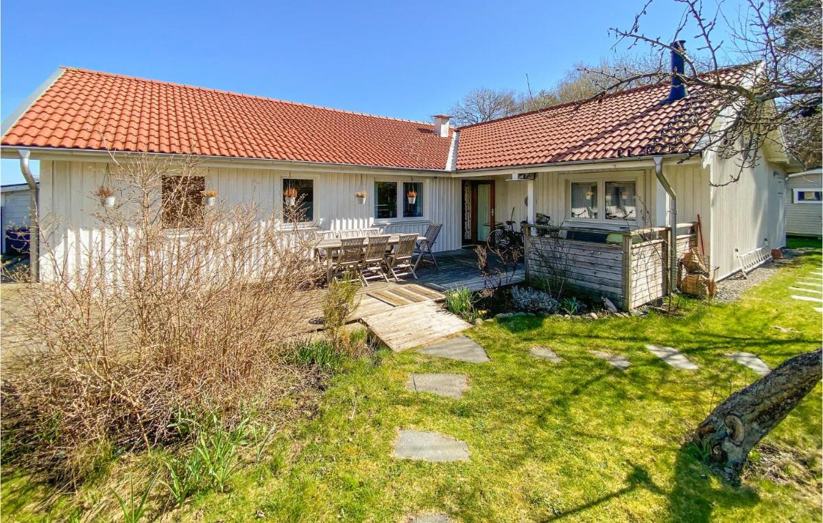 Stunning Home In Styrsö With House Sea View