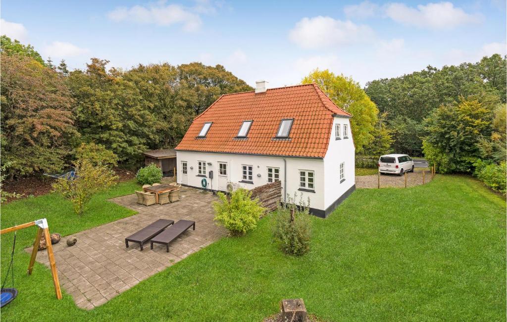 3 Bedroom Cozy Home In Tranekær