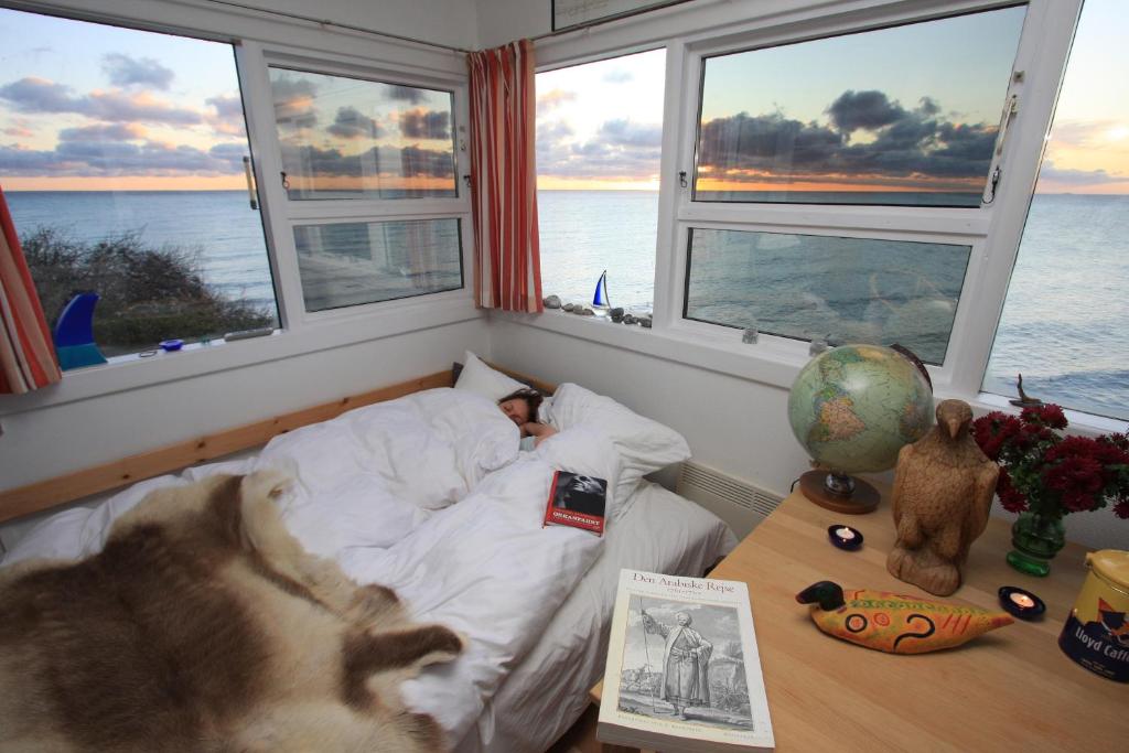 The Lighthouse Cabin