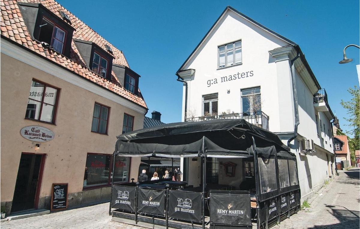 Amazing Apartment In Visby With Kitchen