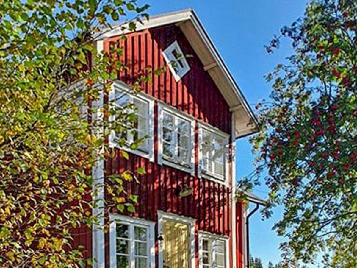 Gorgeous Home In Årjäng With Wifi