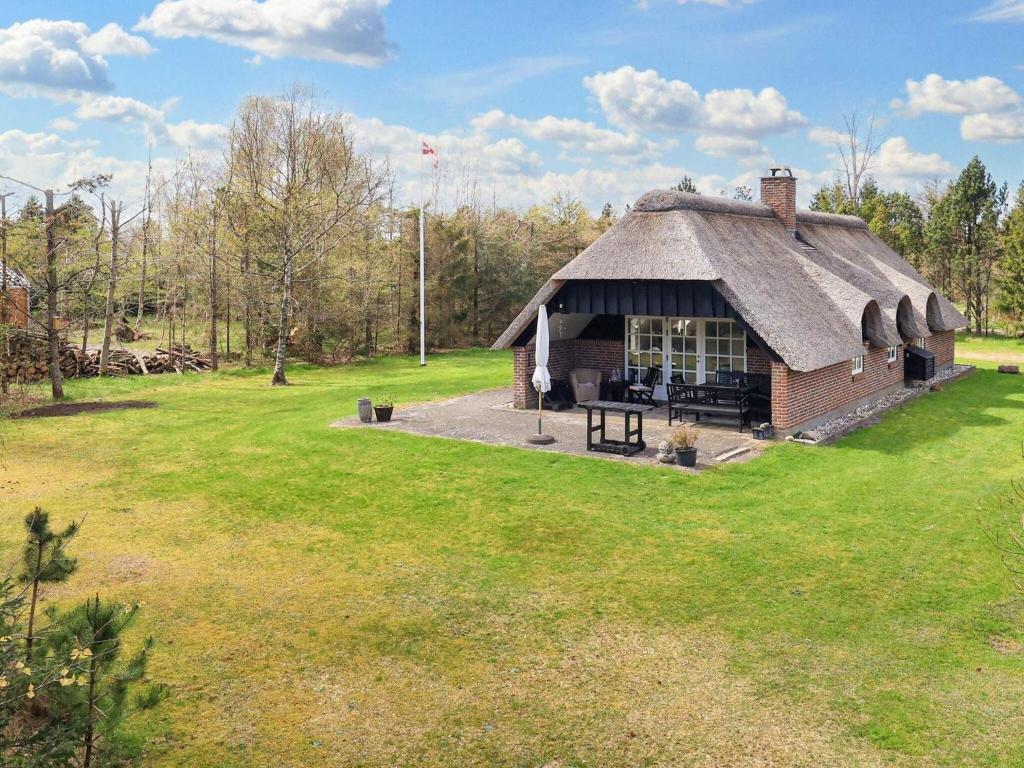 Three-Bedroom Holiday home in Børkop 17