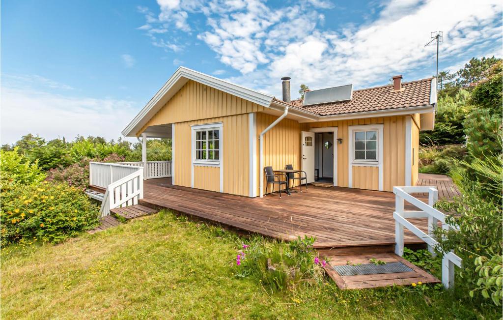 Three-Bedroom Holiday Home In Farevejle