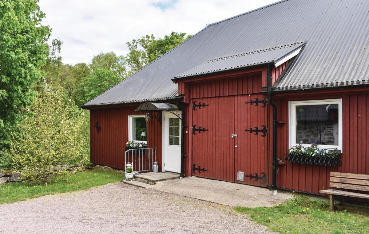 Stunning Apartment In Tjörnarp With Sauna