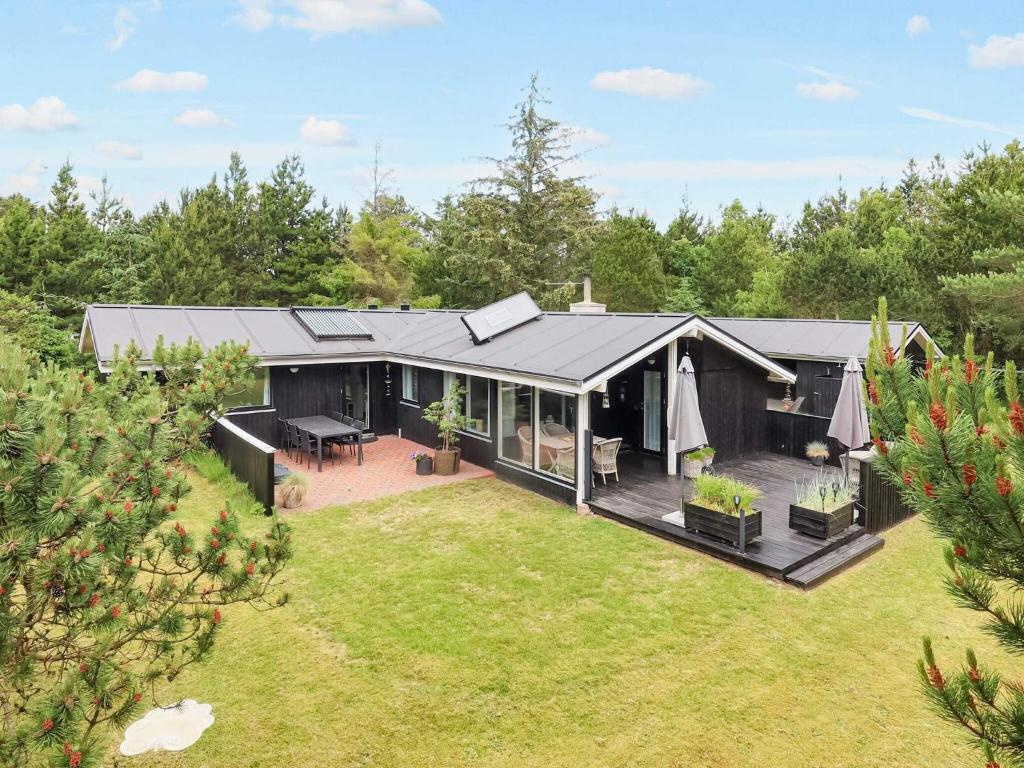 Two-Bedroom Holiday home in Jerup 5